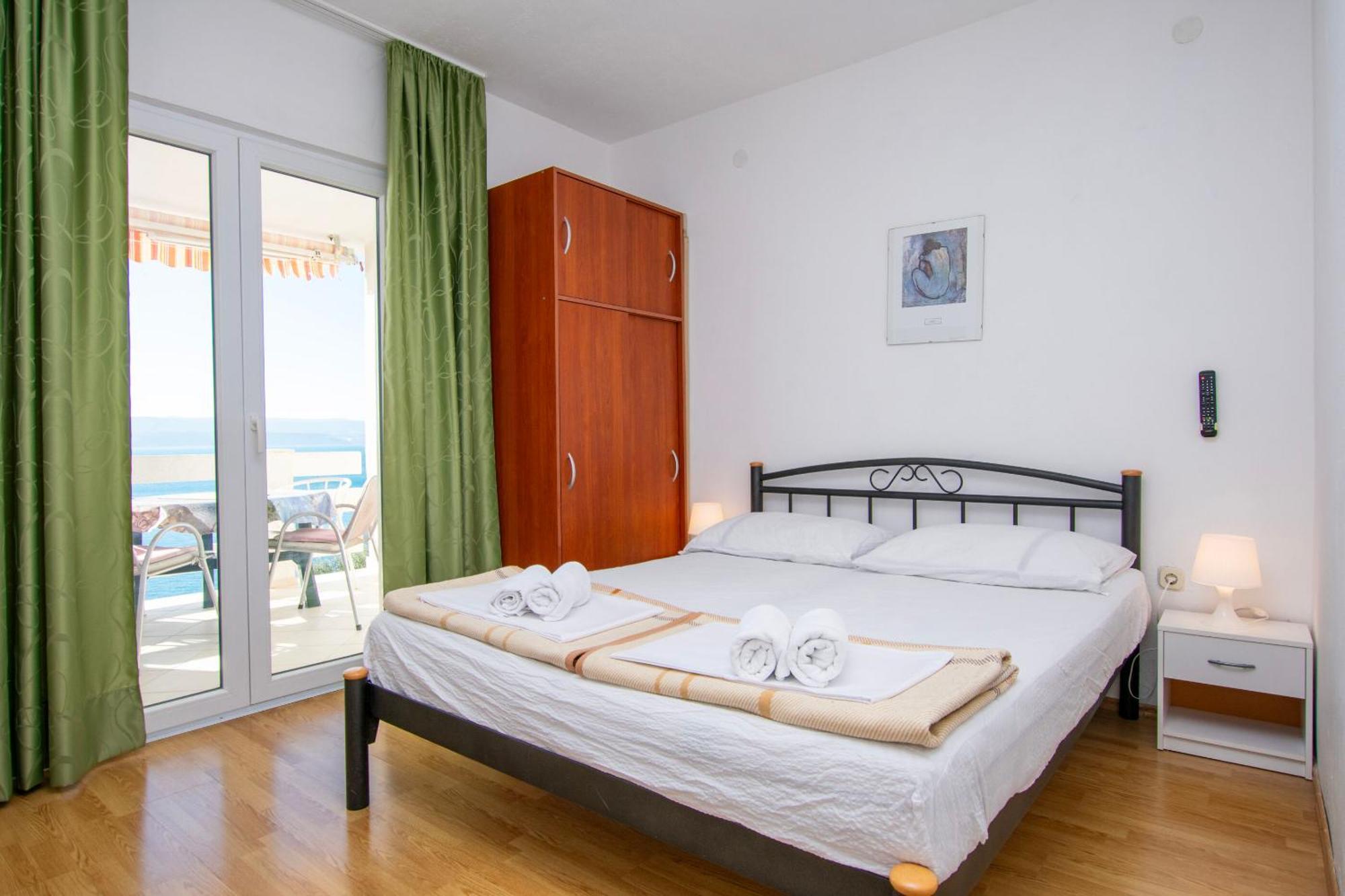 Apartments Ivo - Sea View; Pisak Esterno foto