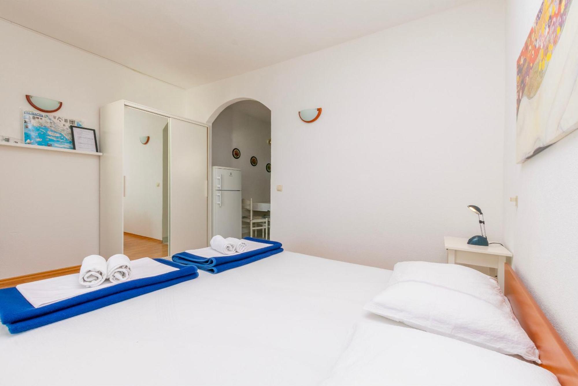 Apartments Ivo - Sea View; Pisak Esterno foto