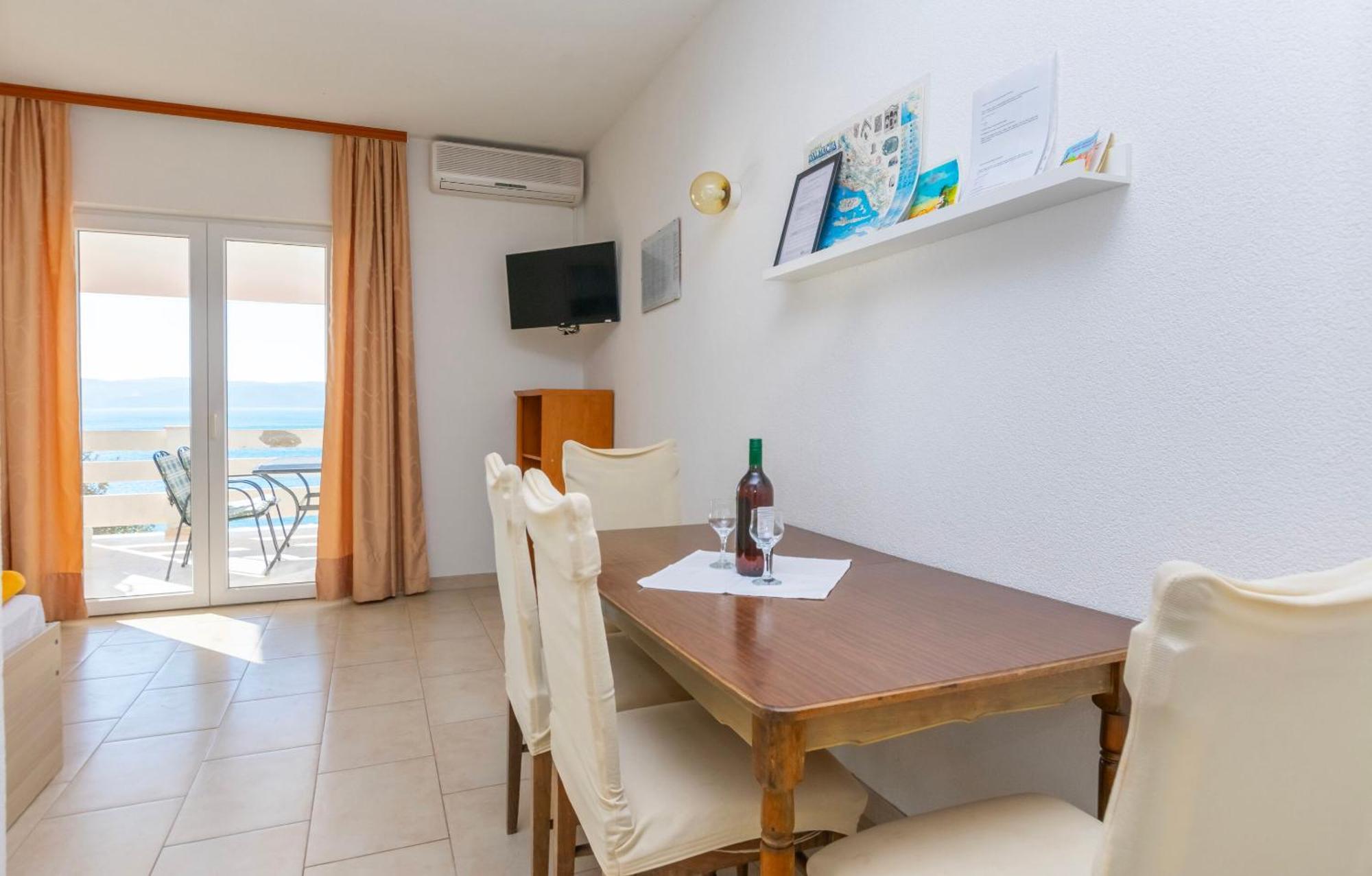 Apartments Ivo - Sea View; Pisak Esterno foto